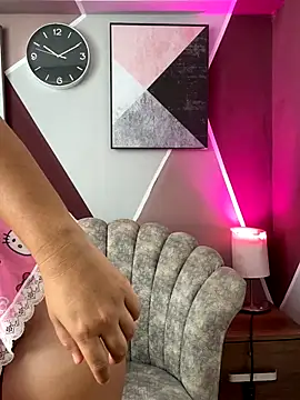 Snapshot of KaritoSweet chatting on November 3, 2025, 5:05 pm KaritoSweet online show from November 3, 2025, 5:05 pm