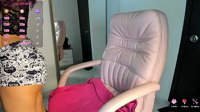 Snapshot of misslya00 chatting on February 6, 2026, 3:24 am misslya00 online show from February 6, 2026, 3:24 am