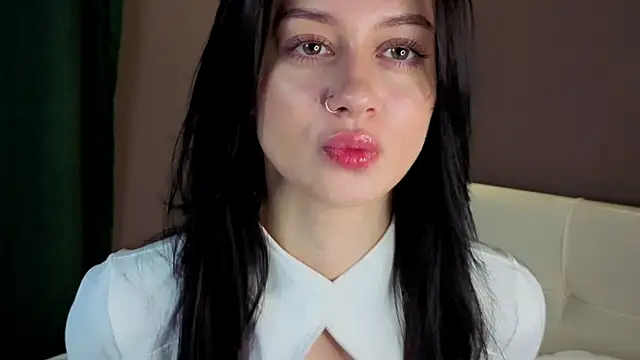 MarvisKuhIo online show from November 29, 2025, 5:07 am