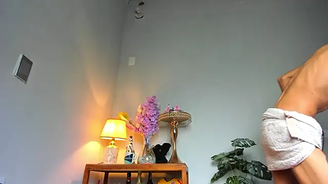 lucian davii online show from March 24, 2026, 2:28 pm