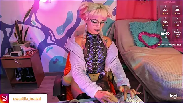 Snapshot of Lila_bratzz chatting on July 25, 2026, 1:46 am Lila bratzz online show from July 25, 2026, 1:46 am