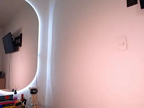 Rosahotttxh online show from January 14, 2026, 3:04 pm