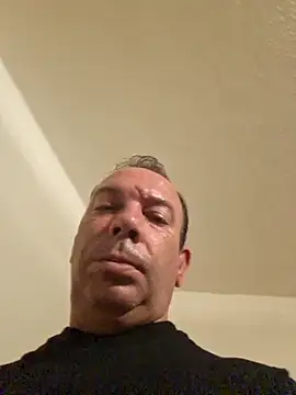 Snapshot of FrancescoLatino chatting on November 14, 2025, 12:25 am FrancescoLatino online show from November 14, 2025, 12:25 am