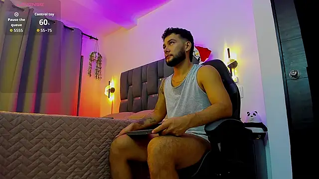 Snapshot of noah_corvelle chatting on December 16, 2025, 1:32 am noah corvelle online show from December 16, 2025, 1:32 am