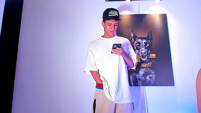 Snapshot of stiven_24cm chatting on November 6, 2025, 4:16 am stiven 24cm online show from November 6, 2025, 4:16 am