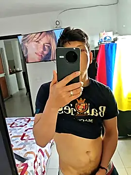 Dirty-Guy-Naugthy online show from November 12, 2025, 1:37 pm