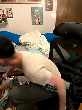 ippei0001 online show from November 12, 2025, 2:04 am