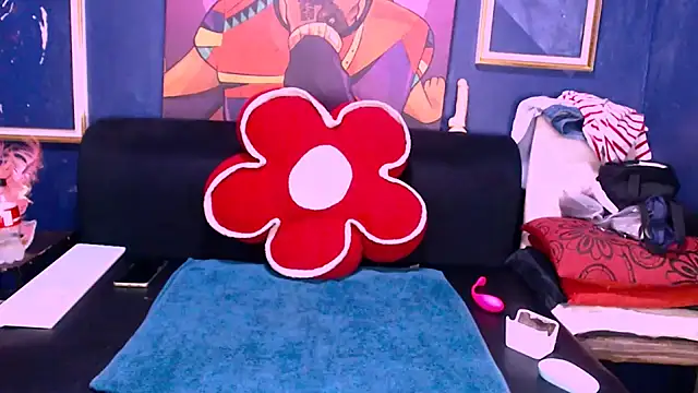 Slipperyebony online show from January 13, 2026, 6:50 am