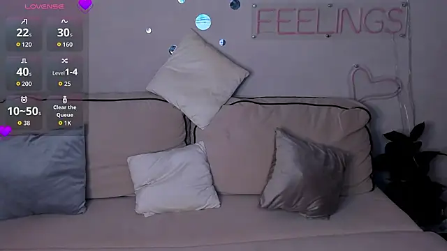 Snapshot of Ella_Burns chatting on February 6, 2026, 9:16 am Ella Burns online show from February 6, 2026, 9:16 am