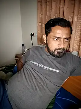 RubyEntity online show from December 14, 2025, 2:22 pm