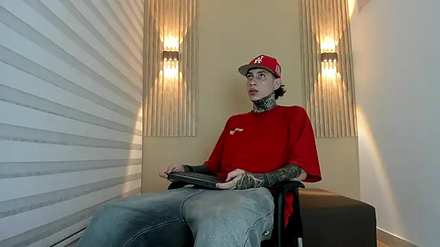 DANTE ARMSTRONG online show from November 27, 2025, 3:40 am