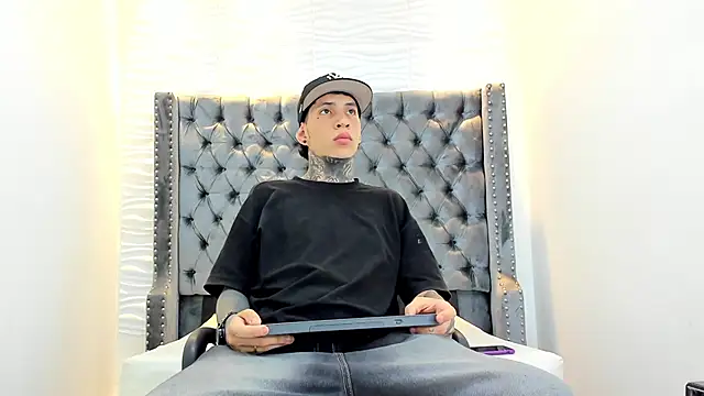 DANTE ARMSTRONG online show from December 23, 2025, 3:50 am