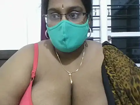 hootypriya online show from December 22, 2025, 5:35 pm