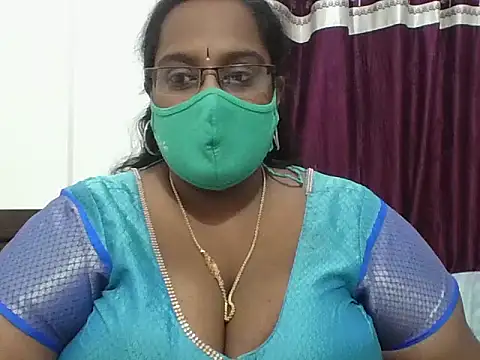 hootypriya online show from February 2, 2026, 1:32 pm