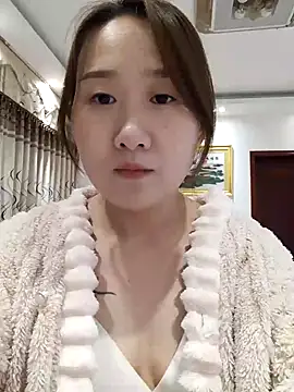 Snapshot of heeqqon chatting on November 5, 2025, 11:35 am heeqqon online show from November 5, 2025, 11:35 am