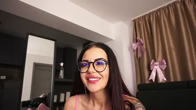 NaomyBlackBarbie online show from November 14, 2025, 6:06 am