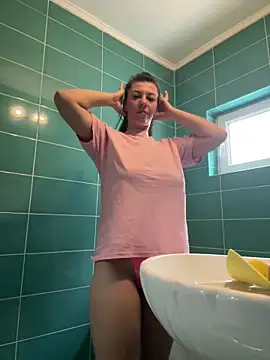 EdaQueen online show from December 14, 2025, 9:37 am