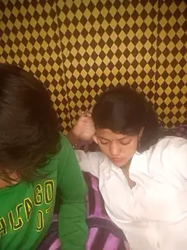 Snapshot of Freakingromance chatting on March 12, 2026, 5:50 pm Freakingromance online show from March 12, 2026, 5:50 pm