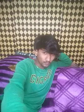 Snapshot of Freakingromance chatting on March 17, 2026, 8:34 pm Freakingromance online show from March 17, 2026, 8:34 pm