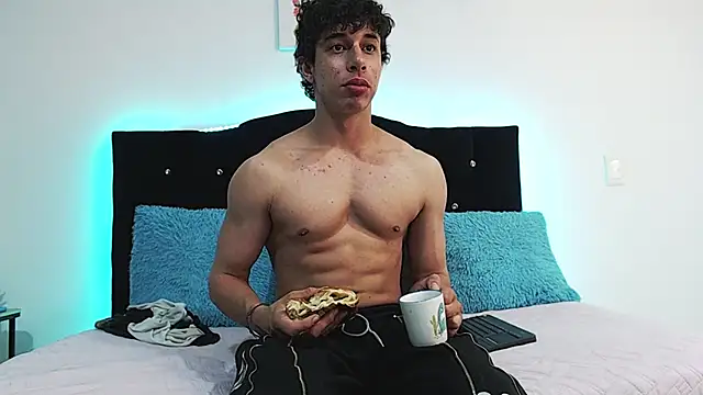 chris evans27 online show from February 13, 2026, 11:49 pm