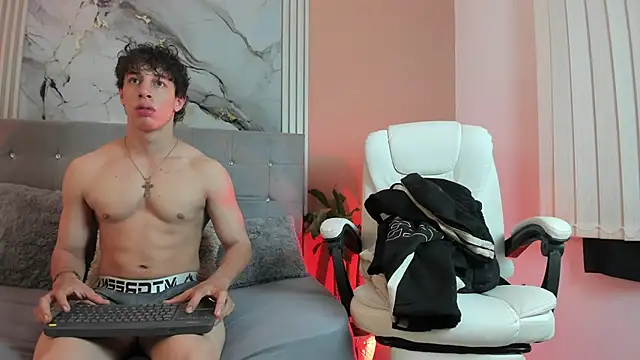 chris evans27 online show from February 21, 2026, 1:29 am