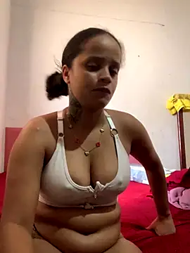 Luanagrabrielli online show from November 4, 2025, 3:27 pm