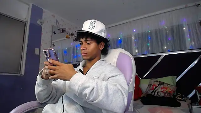 Santy bigcock 01 online show from June 1, 2026, 2:50 pm