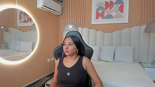 Snapshot of caroline_mason_ chatting on November 7, 2025, 12:31 pm caroline mason online show from November 7, 2025, 12:31 pm