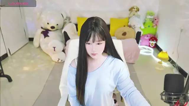 Nina37 online show from January 13, 2026, 12:42 pm