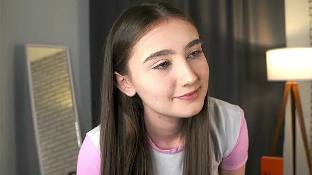 AriannaSemke online show from November 8, 2025, 3:32 am