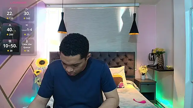 Kai santos  online show from November 11, 2025, 9:31 pm