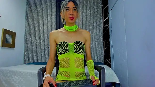 Snapshot of Caitlyn-Joness_ chatting on December 4, 2025, 2:05 pm Caitlyn-Joness online show from December 4, 2025, 2:05 pm