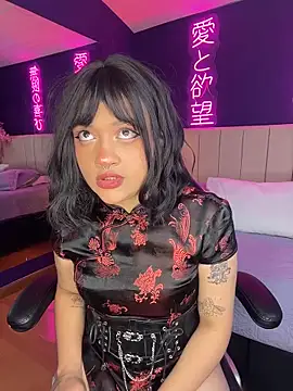 Snapshot of _sarahRose chatting on February 22, 2026, 4:37 am sarahRose online show from February 22, 2026, 4:37 am