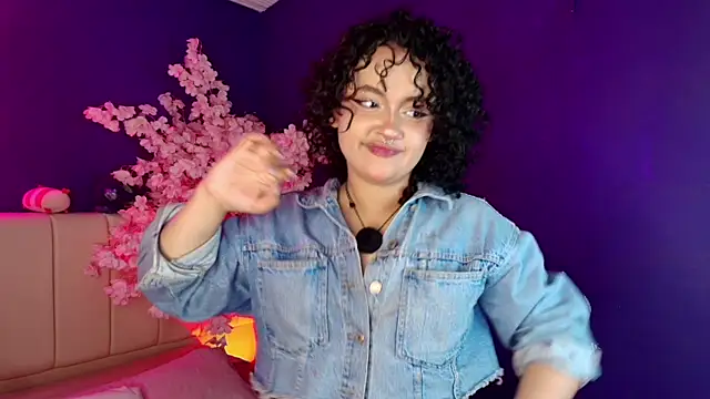  sarahRose online show from May 31, 2026, 4:18 am