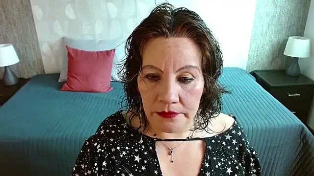 Snapshot of Rosalie_Durand chatting on June 1, 2026, 1:55 pm Rosalie Durand online show from June 1, 2026, 1:55 pm