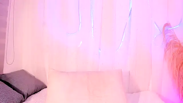 Irishottt online show from February 8, 2026, 10:51 pm