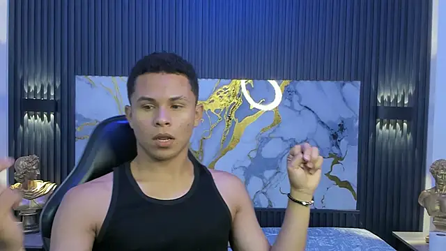 Snapshot of Liams18 chatting on April 10, 2026, 3:35 am Liams18 online show from April 10, 2026, 3:35 am