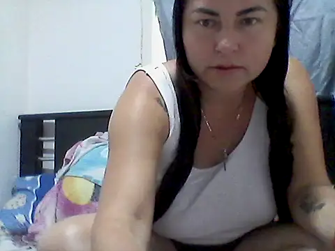 orianaxx01 online show from January 16, 2026, 6:12 pm