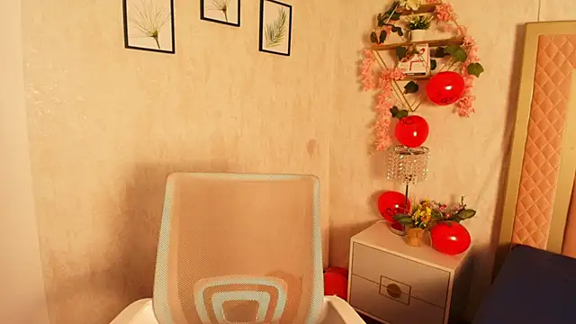 Madhison 5 online show from February 15, 2026, 12:26 pm