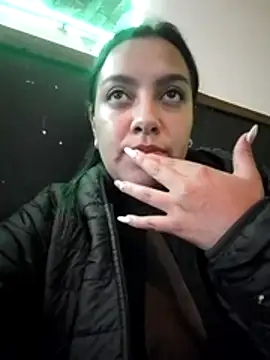 Snapshot of Celeste_coquet chatting on November 10, 2025, 1:10 am Celeste coquet online show from November 10, 2025, 1:10 am