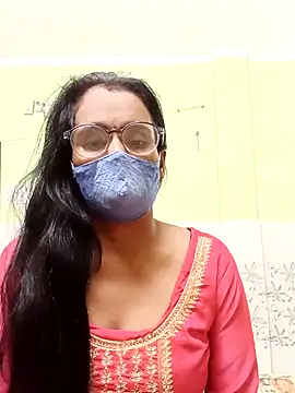 sanjana077 online show from November 12, 2025, 7:23 am