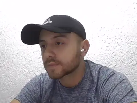 Snapshot of alejandrorguez chatting on November 5, 2025, 7:00 am alejandrorguez online show from November 5, 2025, 7:00 am