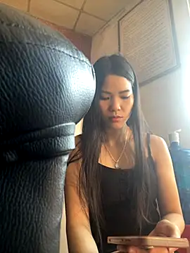 Beolulu online show from November 13, 2025, 4:38 am