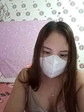 linh-xinh18 online show from November 18, 2025, 6:17 am