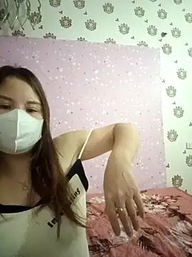 linh-xinh18 online show from November 19, 2025, 6:13 am