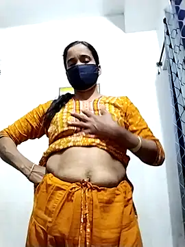 Snapshot of Fast_lady chatting on February 25, 2026, 2:17 pm Fast lady online show from February 25, 2026, 2:17 pm