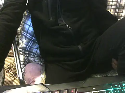 Snapshot of ellsaBunny chatting on November 14, 2025, 3:37 pm ellsaBunny online show from November 14, 2025, 3:37 pm