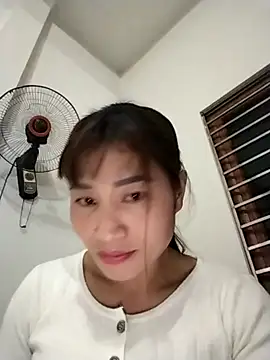 Qoine392 online show from December 16, 2025, 1:37 pm