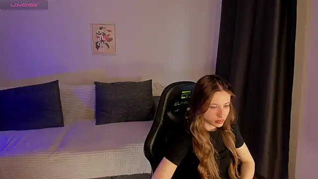 eirakiliana online show from November 19, 2025, 7:30 am