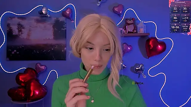 mia starrr  online show from February 15, 2026, 8:19 pm